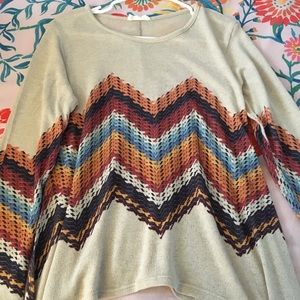 M chevron top